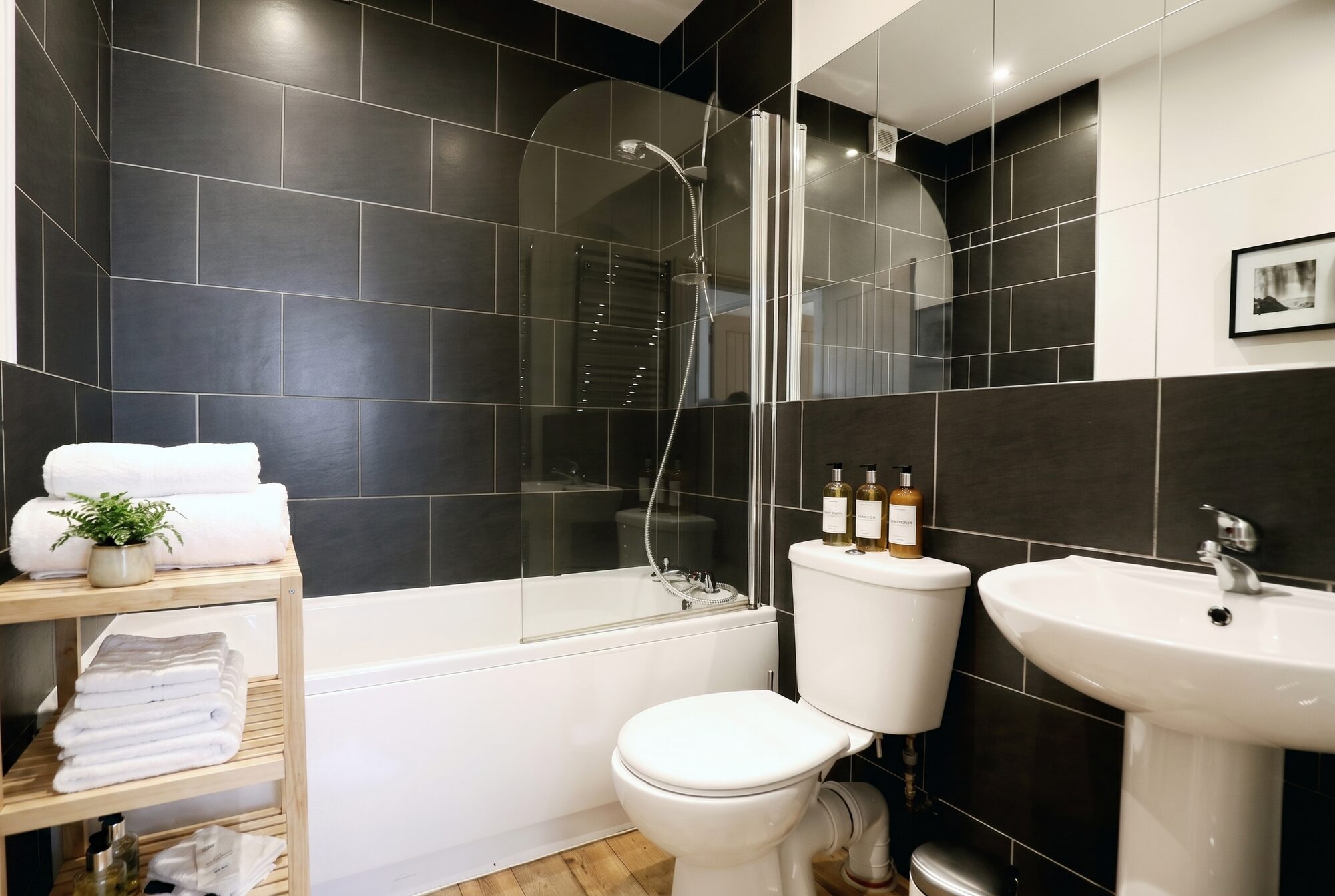 Stable Cottage bathroom